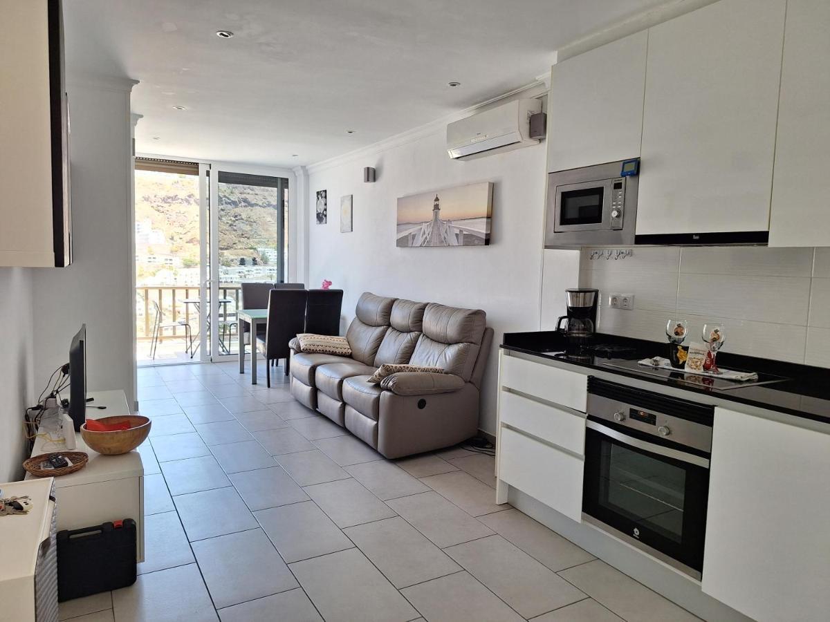 Solaris - Refurbished, Top Floor, Sea Views Puerto Rico  Exterior foto